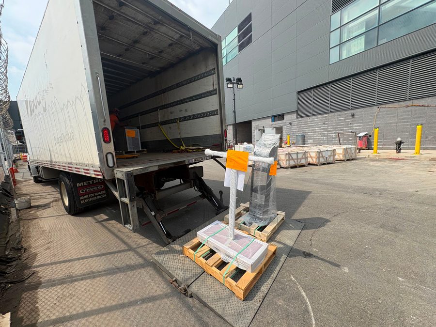 Liftgate delivery at a job site