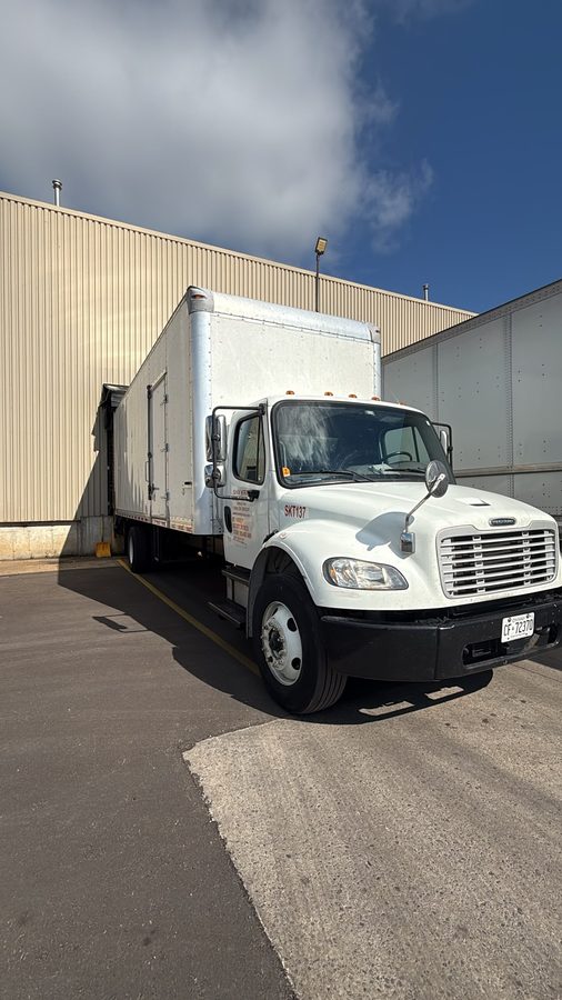 Shiv Kripa Logistics straight truck, unit SKT137